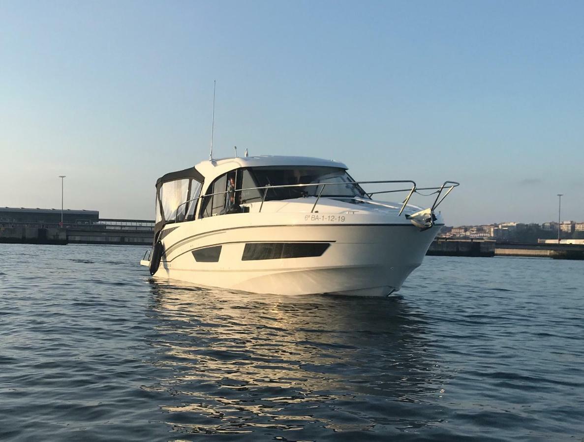 Yate De Lujo En Getxo Exterior foto